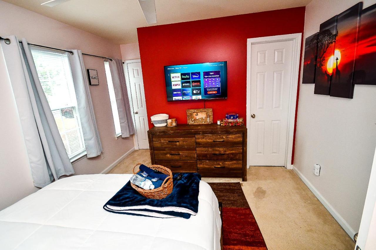Amazing Large 3 Bed House With King Bed Less Than 10 Miles To Dtwn แอตแลนตา ภายนอก รูปภาพ